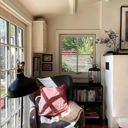 Oasis Near With Space To Play *