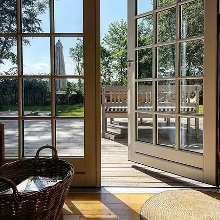 Oasis Near With Space To Play