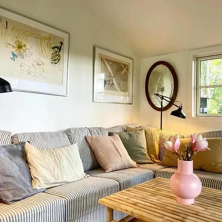 Oasis Near With Space To Play Tatil Evi Dronningmølle